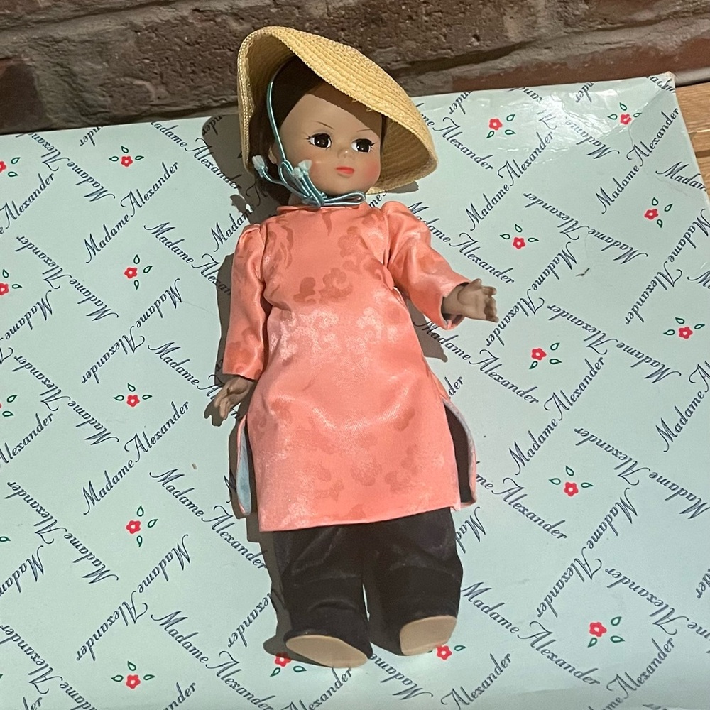 Collectible Madame alexander doll Vietnam